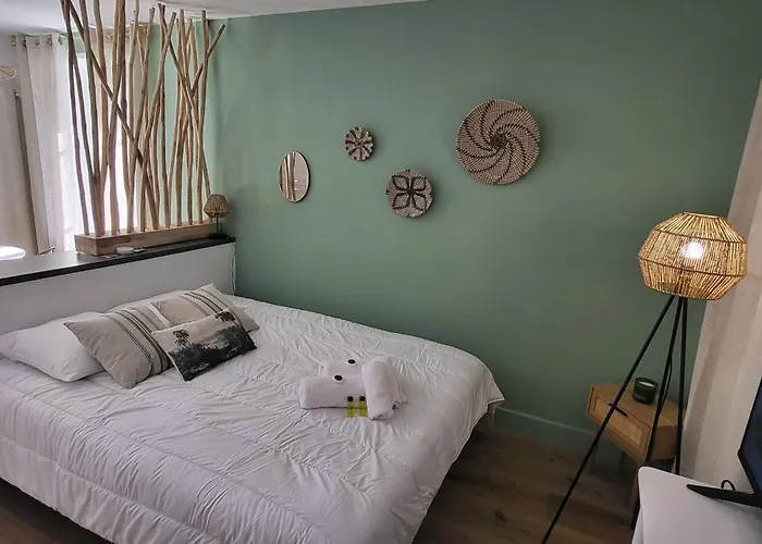 La Source Balneo شقة فونتيناي لو كومت